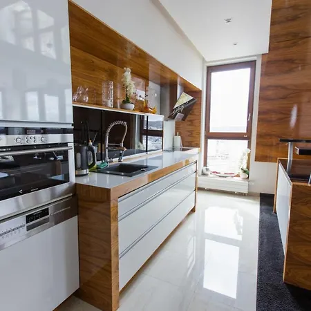 Sea Towers Apartment *